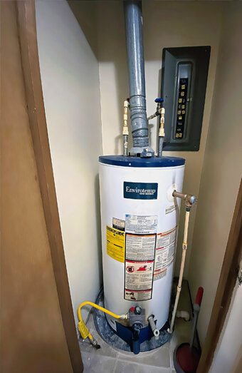 https://willettonhotwater.com.au/uploads/2025/06/gas-hot-water-system-40702.jpg